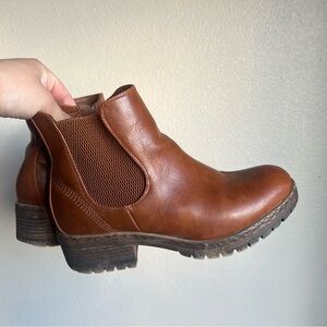 Women's Target boots 7.5